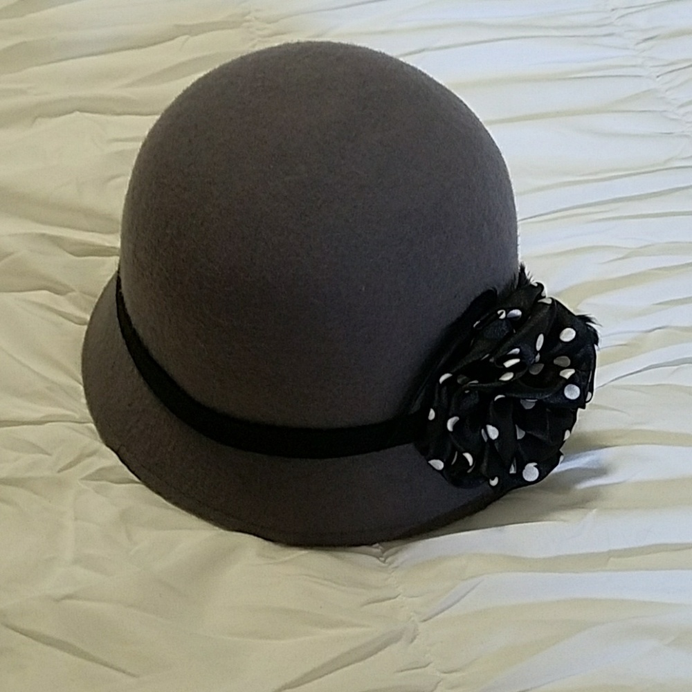 Gray Wool Hat with Satin Poka Dot Flower